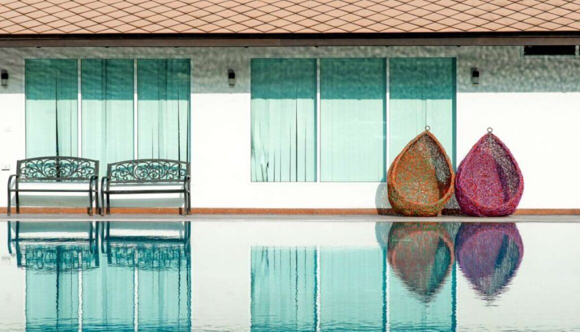 blue-swimming-pool-ready-play-hot-those-who-like-play-with-copy-space_0x800 (1)