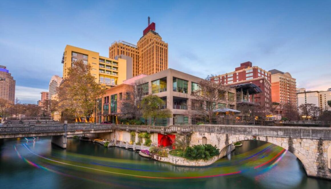 san-antonio-texas-usa-skyline-dusk_0x800