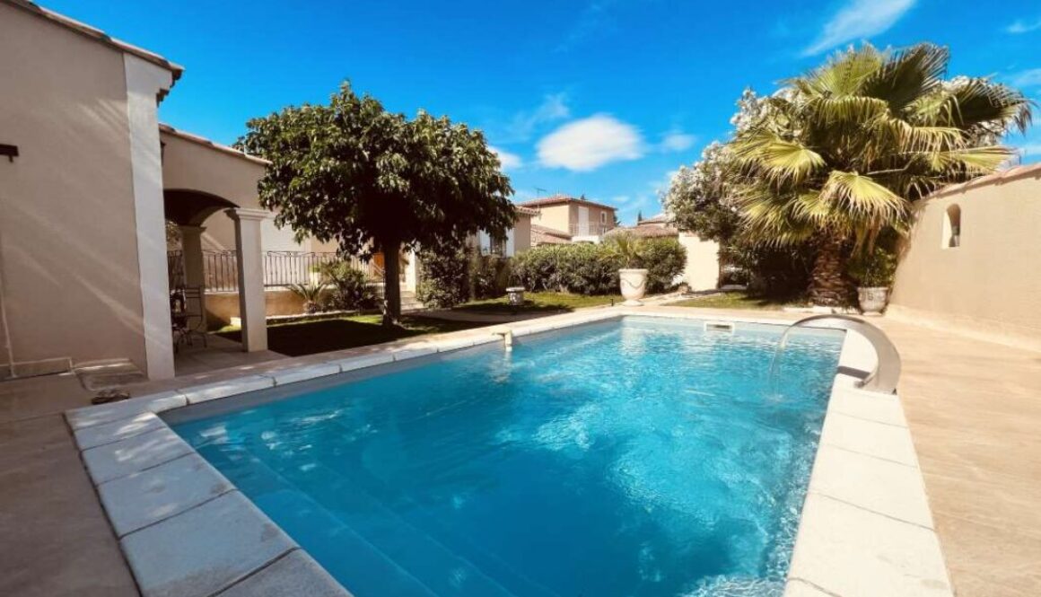 scenic-view-swimming-pool_0x800