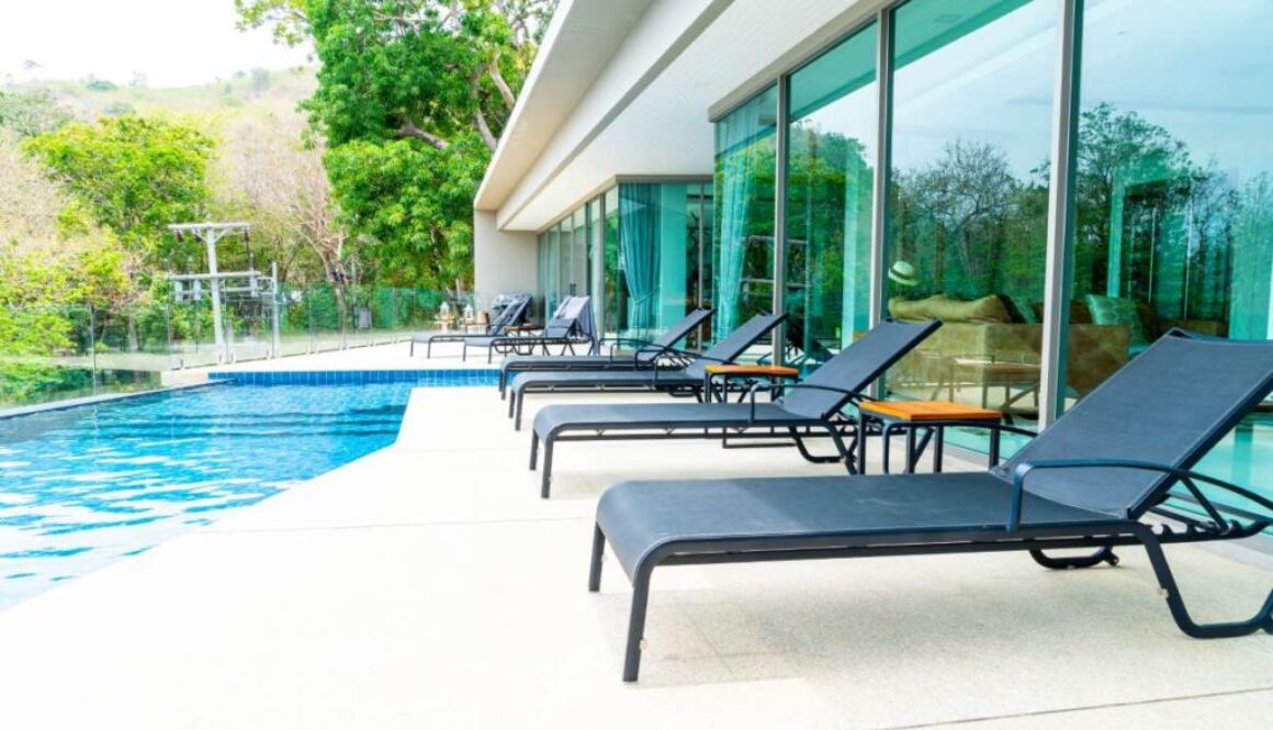 empty-pool-bed_0x800