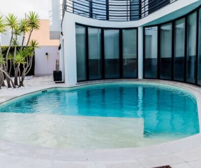 swimming-pool-by-building_0x800