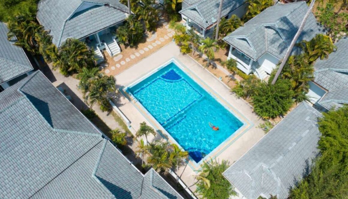 large-apartments-complex-with-swimming-pool_0x800